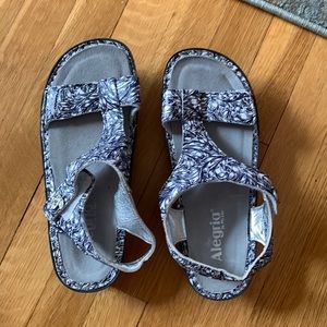 Alegria Sandal NWOT Size 40